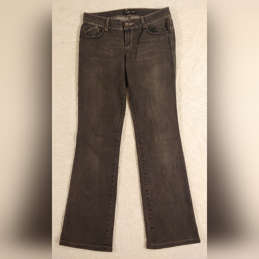 Junior's size 9 L.e.i. Distressed Black Jeans